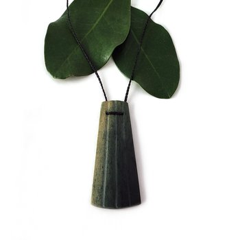 Pounamu Pendant Simple Toki-jewellery-The Vault