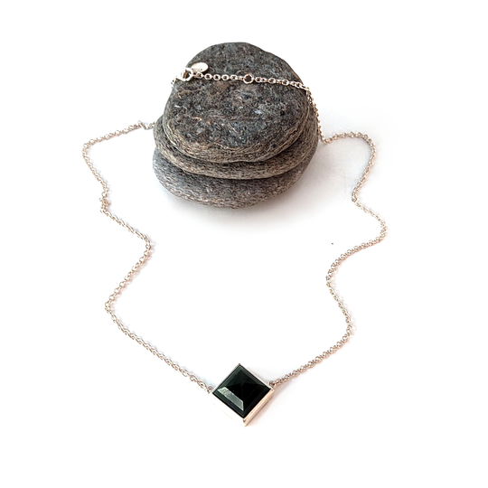 Kite Faceted Pounamu Kowhai Necklace