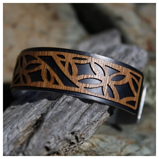 Narrow Veneer Cuff Tivaev Black