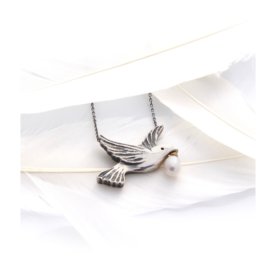Dove Necklace Silver with Pearl