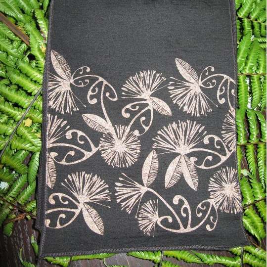 Merino Scarf Koru Pohutukawa Black